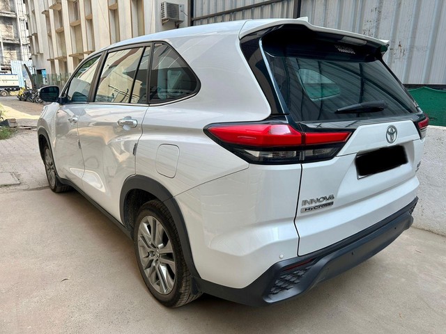 Second-hand 2025 Toyota Innova Hycross ZX(O) Hybrid for sale in Chennai-5
