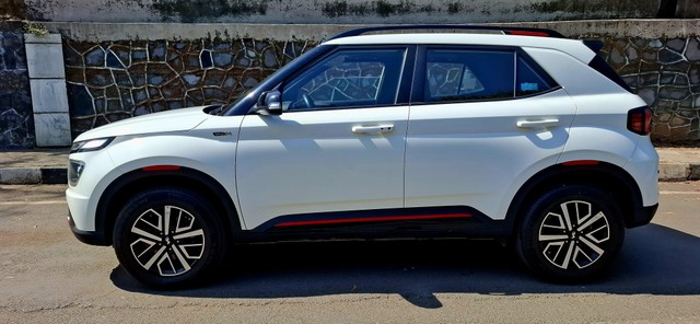 Hyundai Venue N Line N8 turbo DCT DT BSVI Second-hand 2023 Hyundai Venue N Line N8 turbo DCT DT BSVI for sale in Mumbai-3