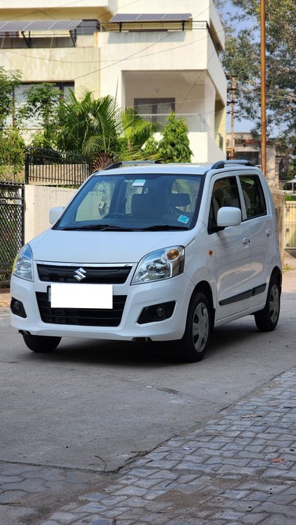 Second-hand 2018 Maruti Wagon R AMT VXI Option for sale in Vadodara