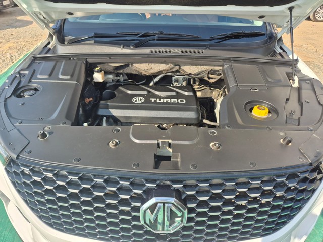 Second-hand 2021 MG Hector Plus Sharp DCT for sale in Mumbai-4