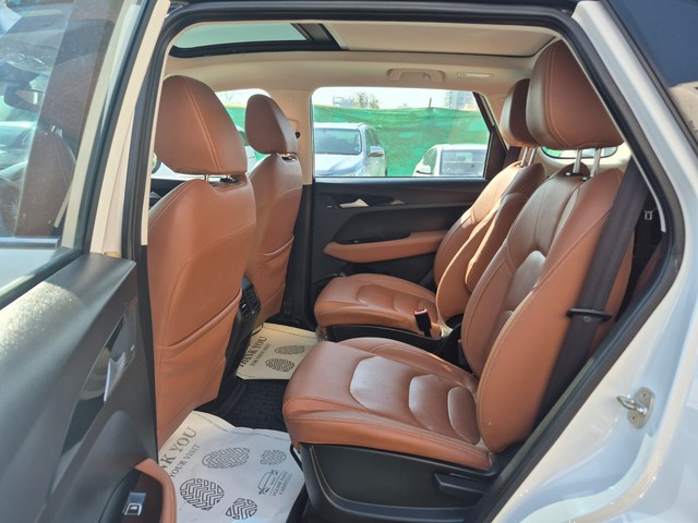 Second-hand 2021 MG Hector Plus Sharp DCT for sale in Mumbai-11