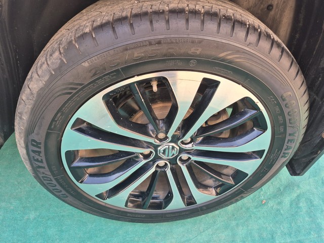 Second-hand 2021 MG Hector Plus Sharp DCT for sale in Mumbai-6