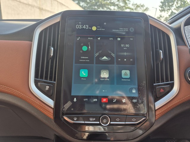 Second-hand 2021 MG Hector Plus Sharp DCT for sale in Mumbai-12