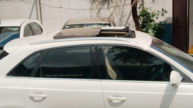 Second-hand 2018 Audi Q3 35 TDI Quattro Premium Plus for sale in Coimbatore-10