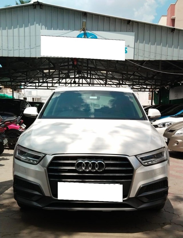 Second-hand 2018 Audi Q3 35 TDI Quattro Premium Plus for sale in Coimbatore-19