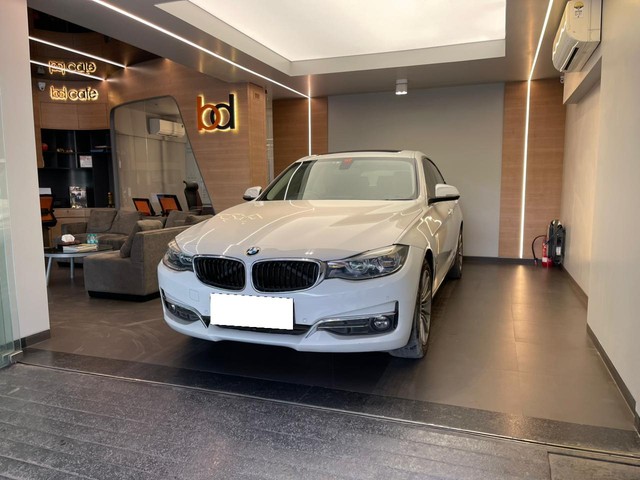 Second-hand 2017 BMW 3 Series GT Luxury Line for sale in Mumbai-3