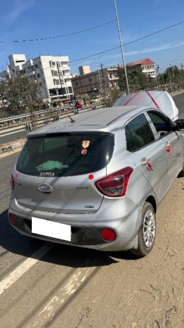 Hyundai Grand i10 1.2 Kappa Sportz Option Second-hand 2018 Hyundai Grand i10 1.2 Kappa Sportz Option for sale in Dhanbad-2