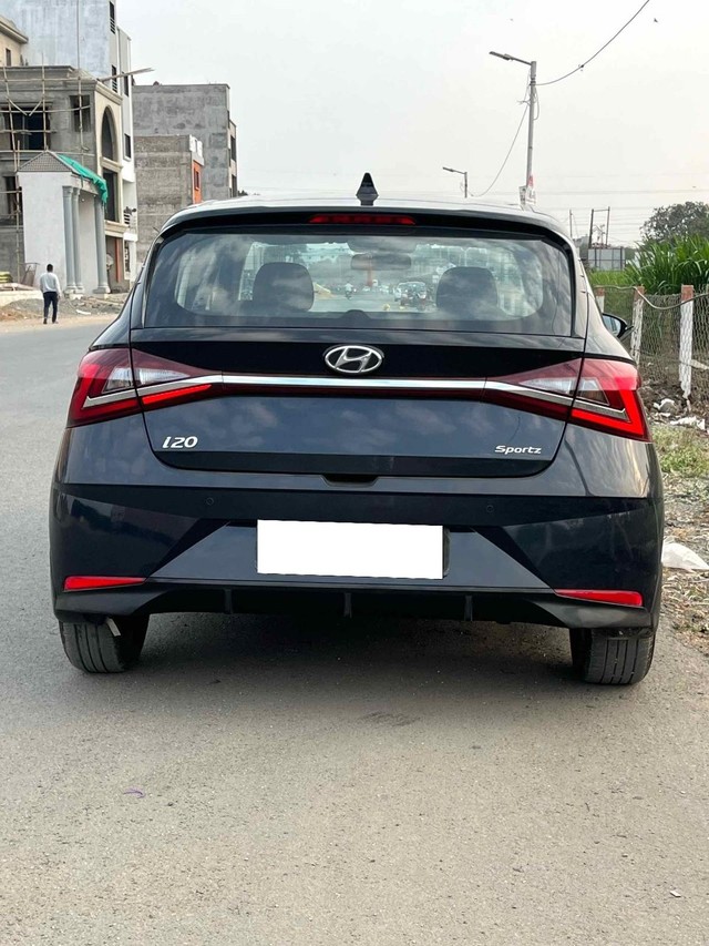 Second-hand 2022 Hyundai i20 Sportz BSVI for sale in Surat-1