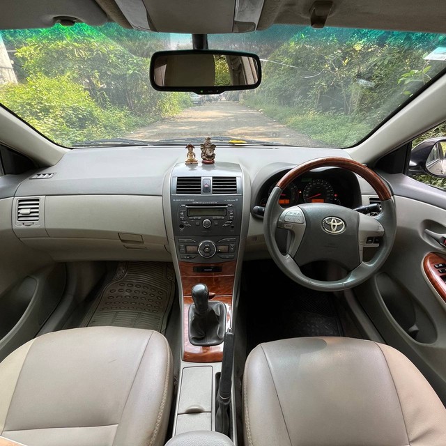 Toyota Corolla Altis G Second-hand 2011 Toyota Corolla Altis G for sale in Mumbai-14