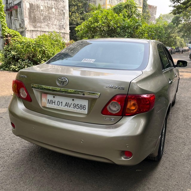 Toyota Corolla Altis G Second-hand 2011 Toyota Corolla Altis G for sale in Mumbai-8