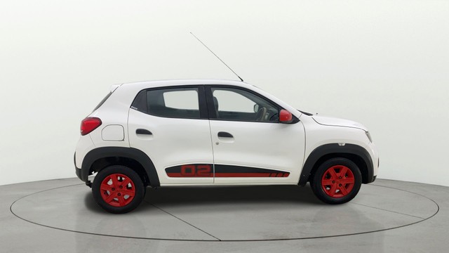 Second-hand 2017 Renault KWID 1.0 RXT 02 Anniversary Edition for sale in Ahmedabad-1