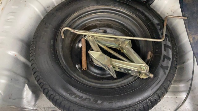 Second-hand 2017 Renault KWID 1.0 RXT 02 Anniversary Edition for sale in Ahmedabad-27