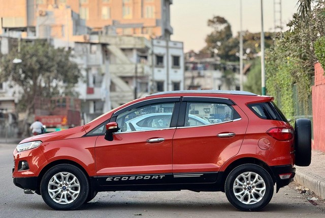 Second-hand 2014 Ford Ecosport 1.5 DV5 MT Titanium for sale in Surat-3