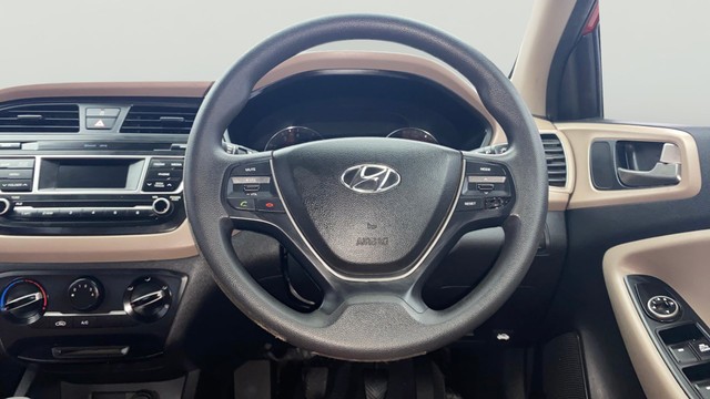 Second-hand 2016 Hyundai i20 Magna 1.2 for sale in Kochi-3