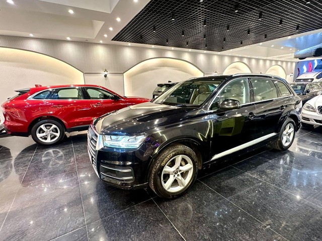 Second-hand 2019 Audi Q7 45 TFSI Premium Plus for sale in New Delhi-13