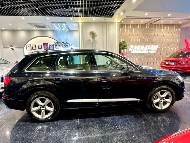 Second-hand 2019 Audi Q7 45 TFSI Premium Plus for sale in New Delhi-1