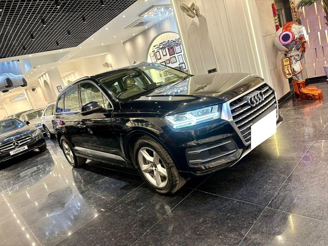 Second-hand 2019 Audi Q7 45 TFSI Premium Plus for sale in New Delhi-11