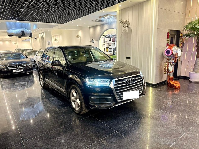 Second-hand 2019 Audi Q7 45 TFSI Premium Plus for sale in New Delhi-23