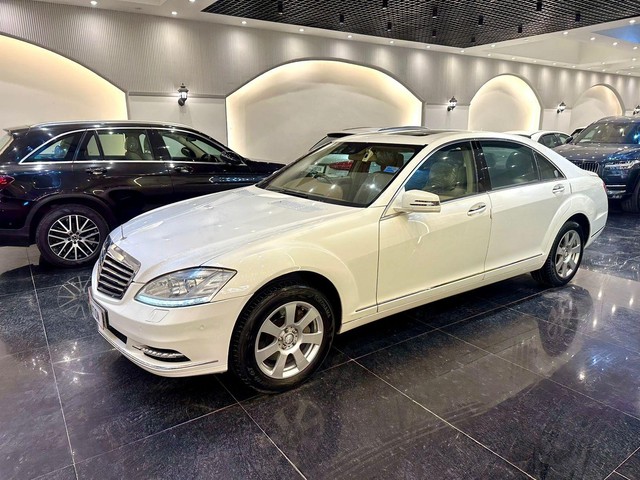Second-hand 2012 Mercedes-Benz S-Class S 300 for sale in New Delhi-17