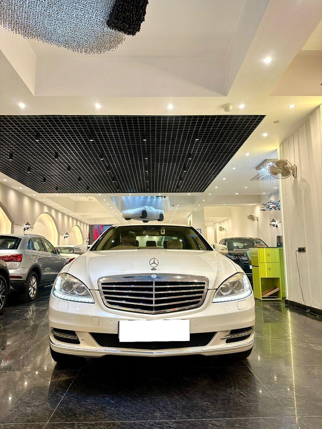Second-hand 2012 Mercedes-Benz S-Class S 300 for sale in New Delhi-21