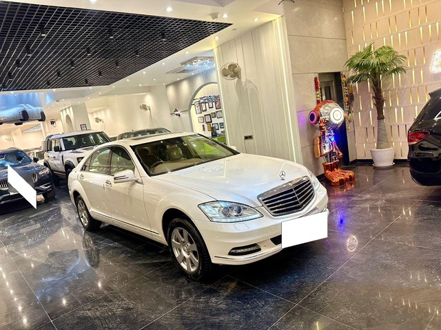 Second-hand 2012 Mercedes-Benz S-Class S 300 for sale in New Delhi-9