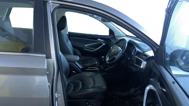 Second-hand 2019 MG Hector Hybrid Sharp MT BSIV for sale in Surat-15