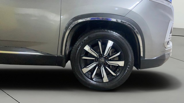 Second-hand 2019 MG Hector Hybrid Sharp MT BSIV for sale in Surat-24