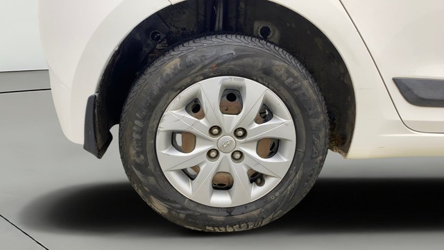 Second-hand 2016 Hyundai i20 Sportz 1.2 for sale in Chennai-24