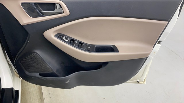 Second-hand 2016 Hyundai i20 Sportz 1.2 for sale in Chennai-17