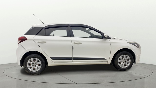 Second-hand 2016 Hyundai i20 Sportz 1.2 for sale in Chennai-1