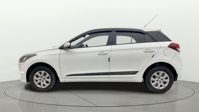 Second-hand 2016 Hyundai i20 Sportz 1.2 for sale in Chennai-5