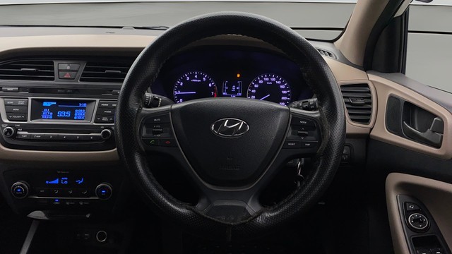 Second-hand 2016 Hyundai i20 Sportz 1.2 for sale in Chennai-12