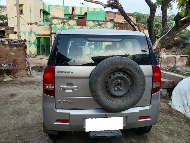 Mahindra TUV 300 T4 Second-hand 2017 Mahindra TUV 300 T4 for sale in Bharatpur-0