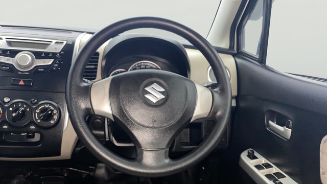 Maruti Suzuki Wagon R AMT VXI Second-hand 2016 Maruti Suzuki Wagon R AMT VXI for sale in Kochi-3