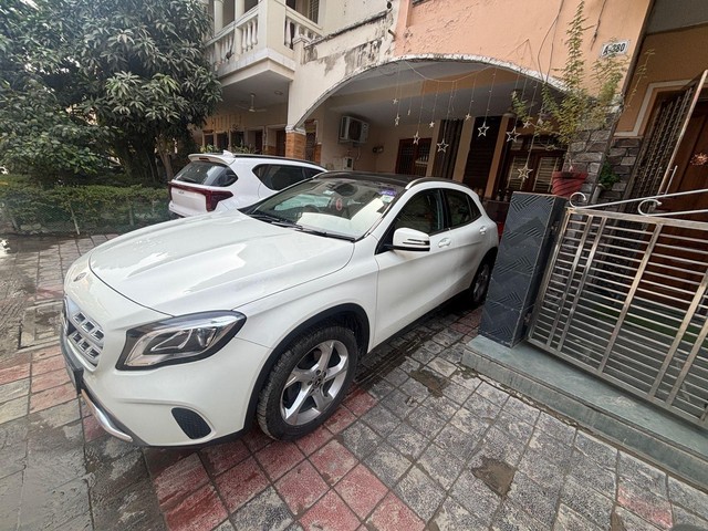 Second-hand 2018 Mercedes-Benz GLA Class 200 d Sport for sale in Greater Noida-7