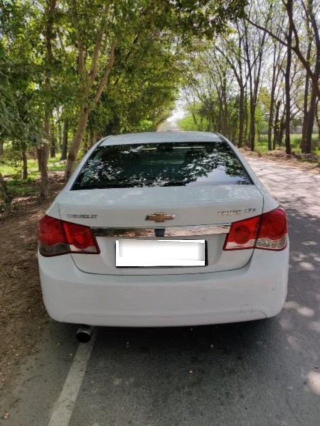 Second-hand 2013 Chevrolet Cruze LTZ for sale in Chandigarh-7