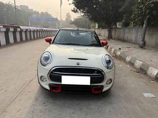 Second-hand 2017 Mini Cooper Convertible S for sale in New Delhi-3