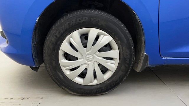 Second-hand 2024 Maruti Swift VXI for sale in Bangalore-20