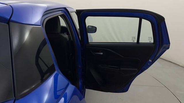 Second-hand 2024 Maruti Swift VXI for sale in Bangalore-36