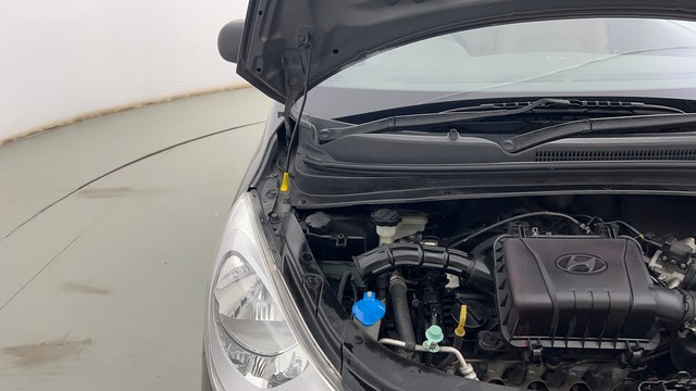 Second-hand 2016 Hyundai i10 Magna 1.1 for sale in Kolkata-37