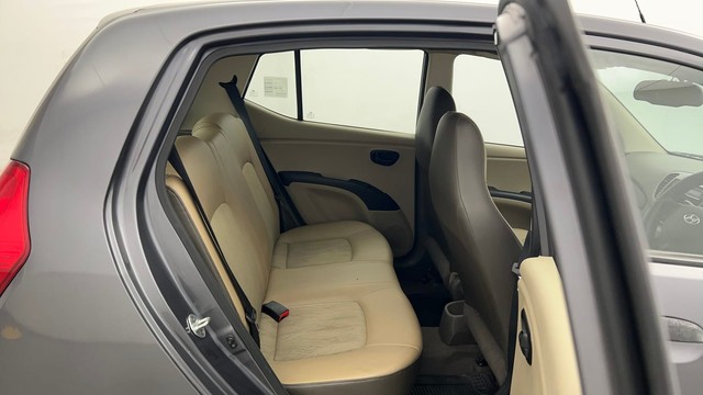 Second-hand 2016 Hyundai i10 Magna 1.1 for sale in Kolkata-34