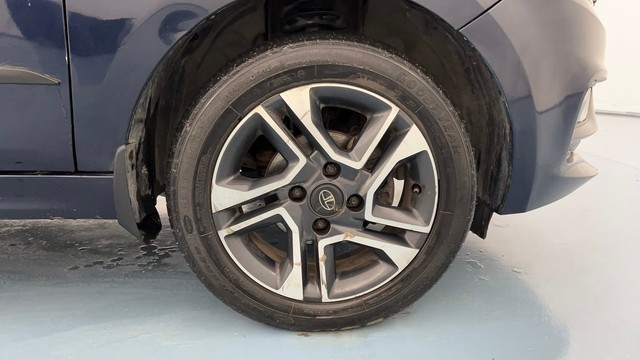 Second-hand 2022 Tata Tiago XZA AMT for sale in Lucknow-17