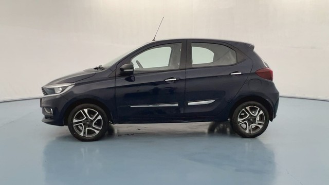 Second-hand 2022 Tata Tiago XZA AMT for sale in Lucknow-6