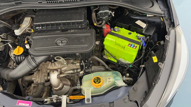 Second-hand 2022 Tata Tiago XZA AMT for sale in Lucknow-38