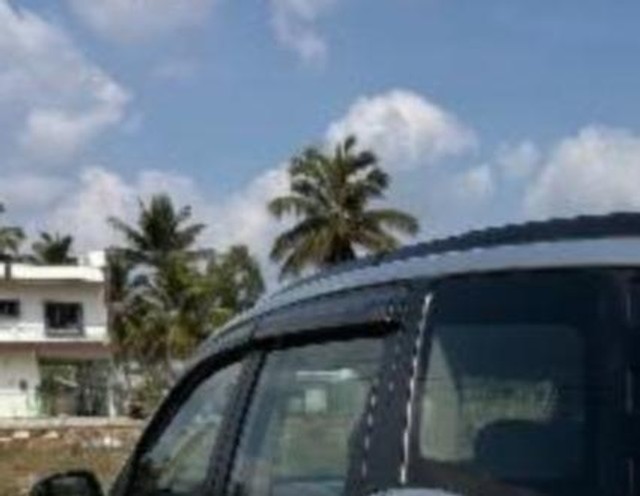 Second-hand 2015 Mahindra XUV500 R W10 FWD for sale in Hassan-10