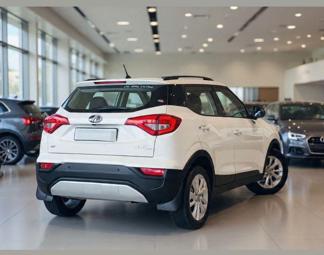 Second-hand 2020 Mahindra XUV300 W8 BSVI for sale in New Delhi-6