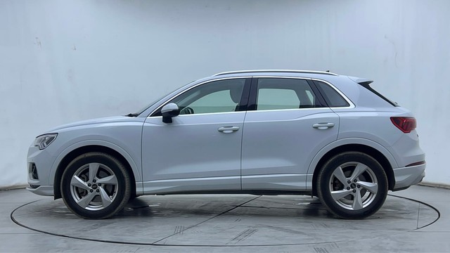 Second-hand 2022 Audi Q3 Premium Plus for sale in Hyderabad-6