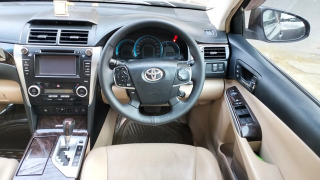 Second-hand 2015 Toyota Camry Hybrid for sale in Coimbatore-15