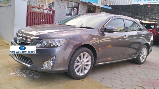 Second-hand 2015 Toyota Camry Hybrid for sale in Coimbatore-3