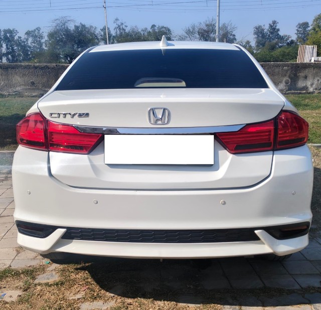 Second-hand 2017 Honda City i-VTEC CVT V for sale in Faridabad-2